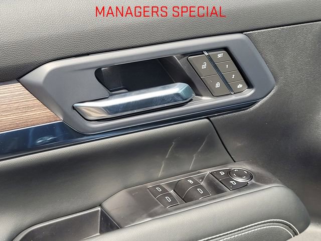 New 2026 GMC Terrain Denali w/ LPO, Black Badging Package image 23