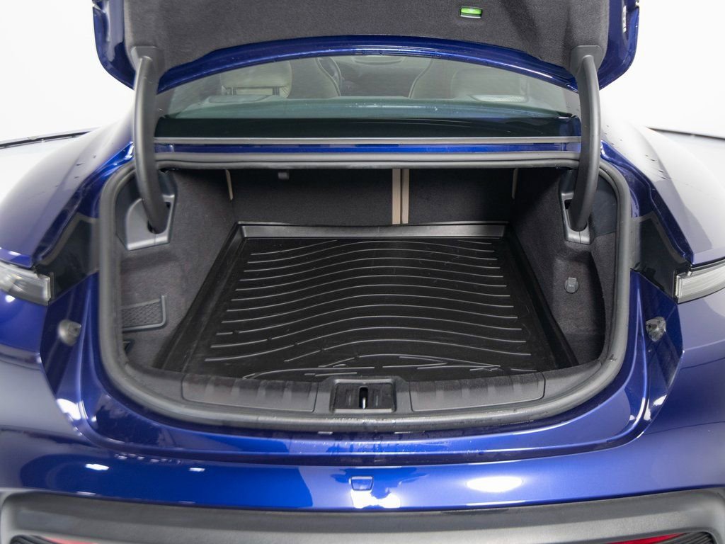 Certified 2022 Porsche Taycan image 38