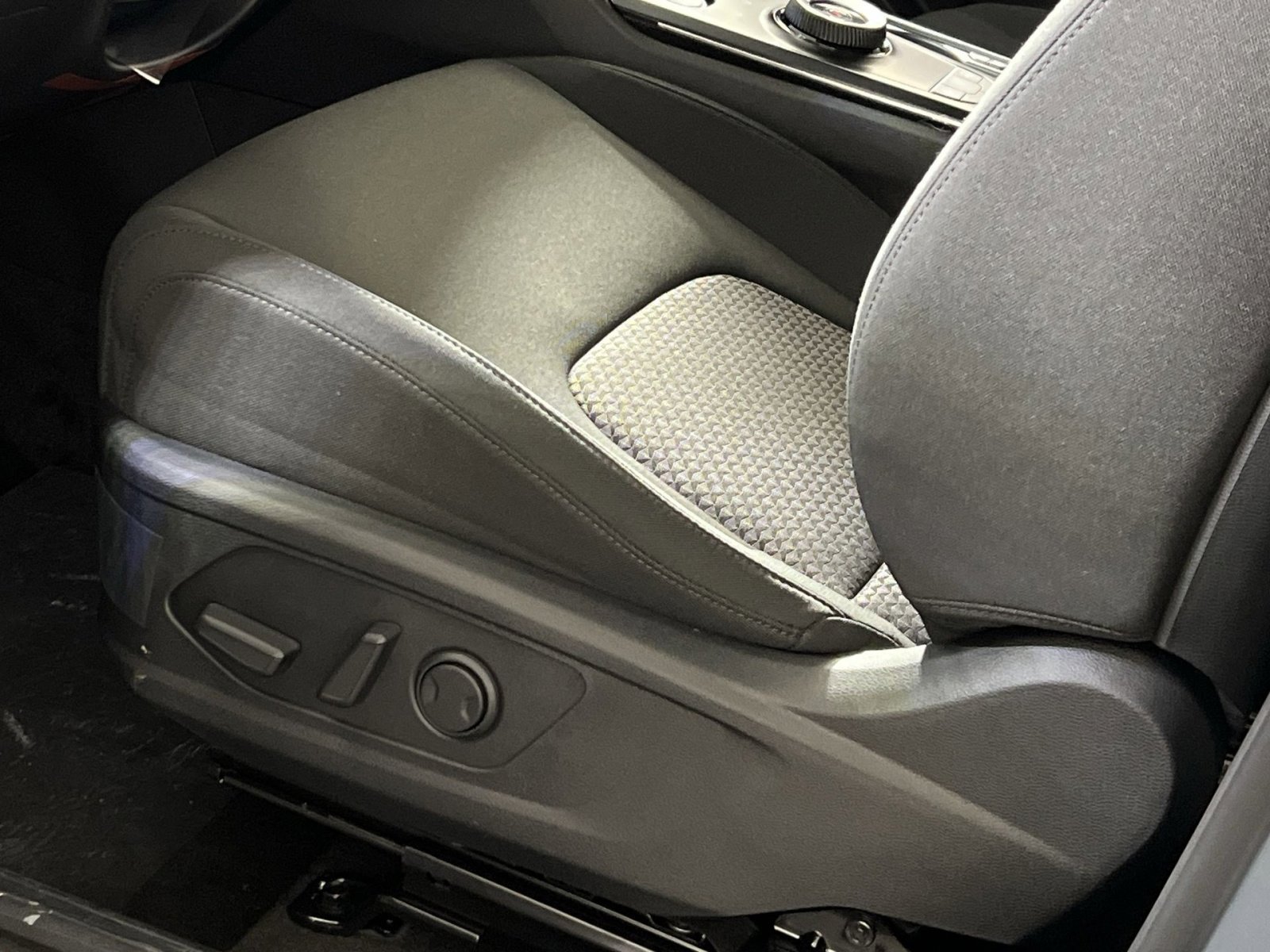 New 2026 Kia Sportage S image 12