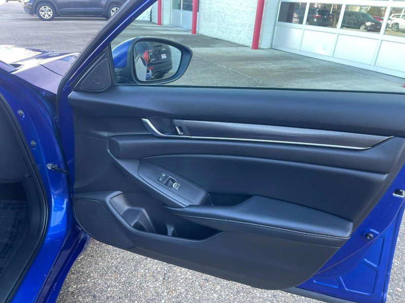 Used 2018 Honda Accord Sport image 7