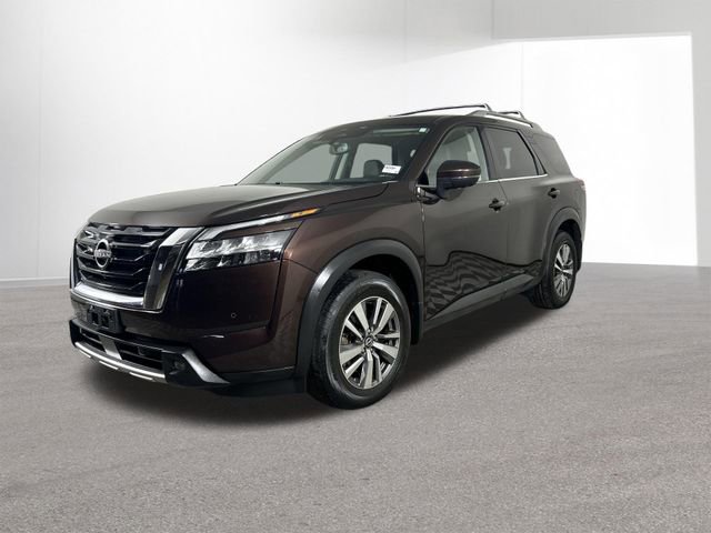 Used 2022 Nissan Pathfinder SL image 2