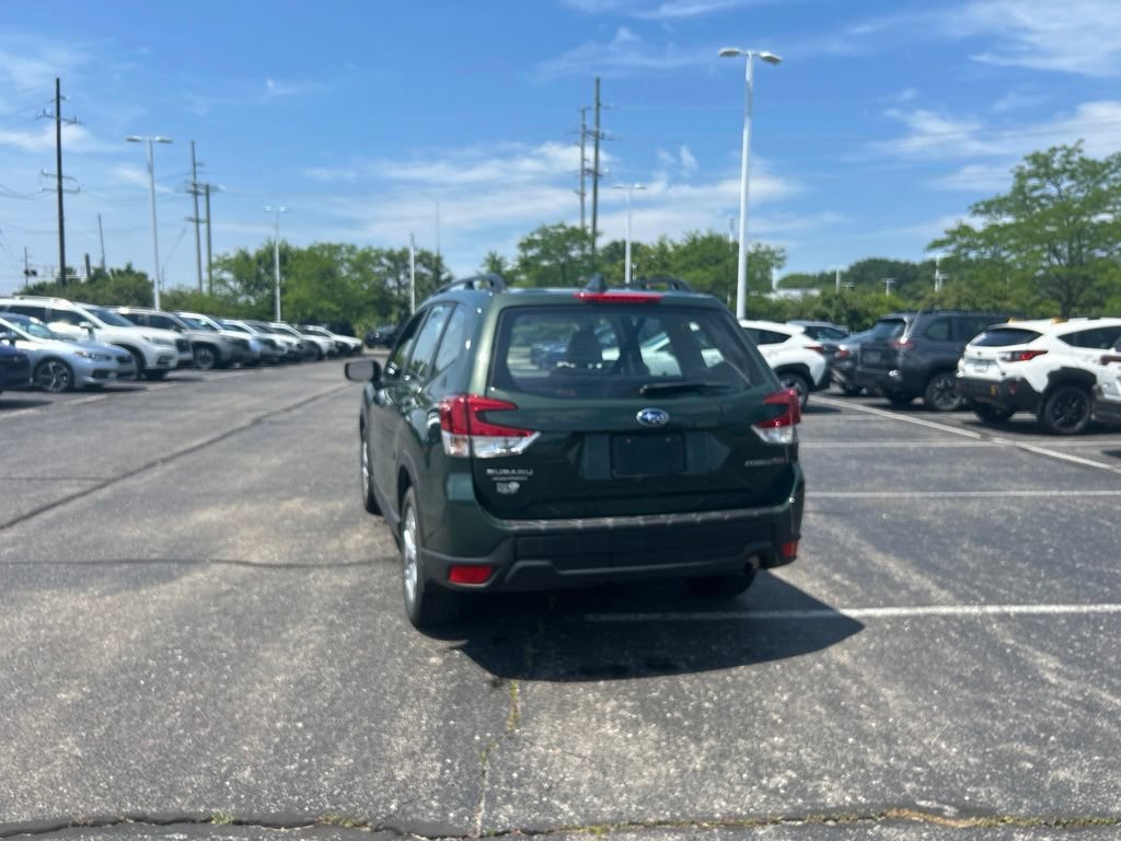 Certified 2023 Subaru Forester AWD/4WD image 3