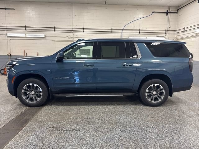 New 2026 Chevrolet Suburban LT w/ Comfort Package image 2