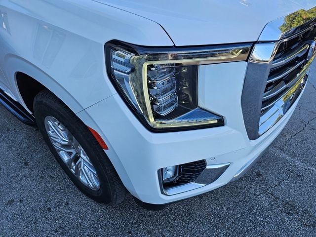 Used 2023 GMC Yukon XL SLT w/ SLT Luxury Package image 10