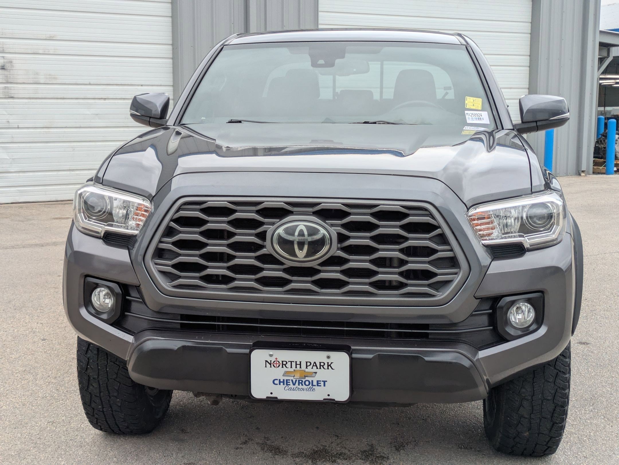 Used 2021 Toyota Tacoma TRD Off-Road image 8