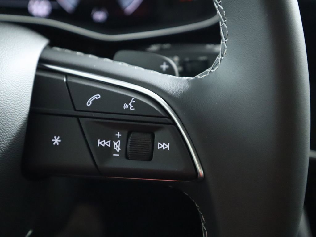 Certified 2025 Audi Q7 2.0T Premium image 12