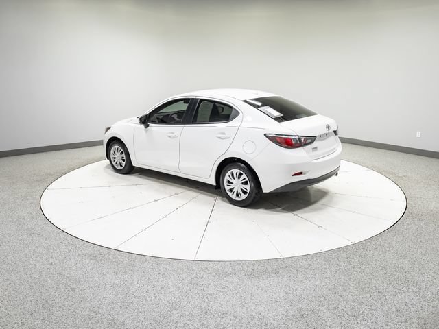 Used 2019 Toyota Yaris L FWD image 29