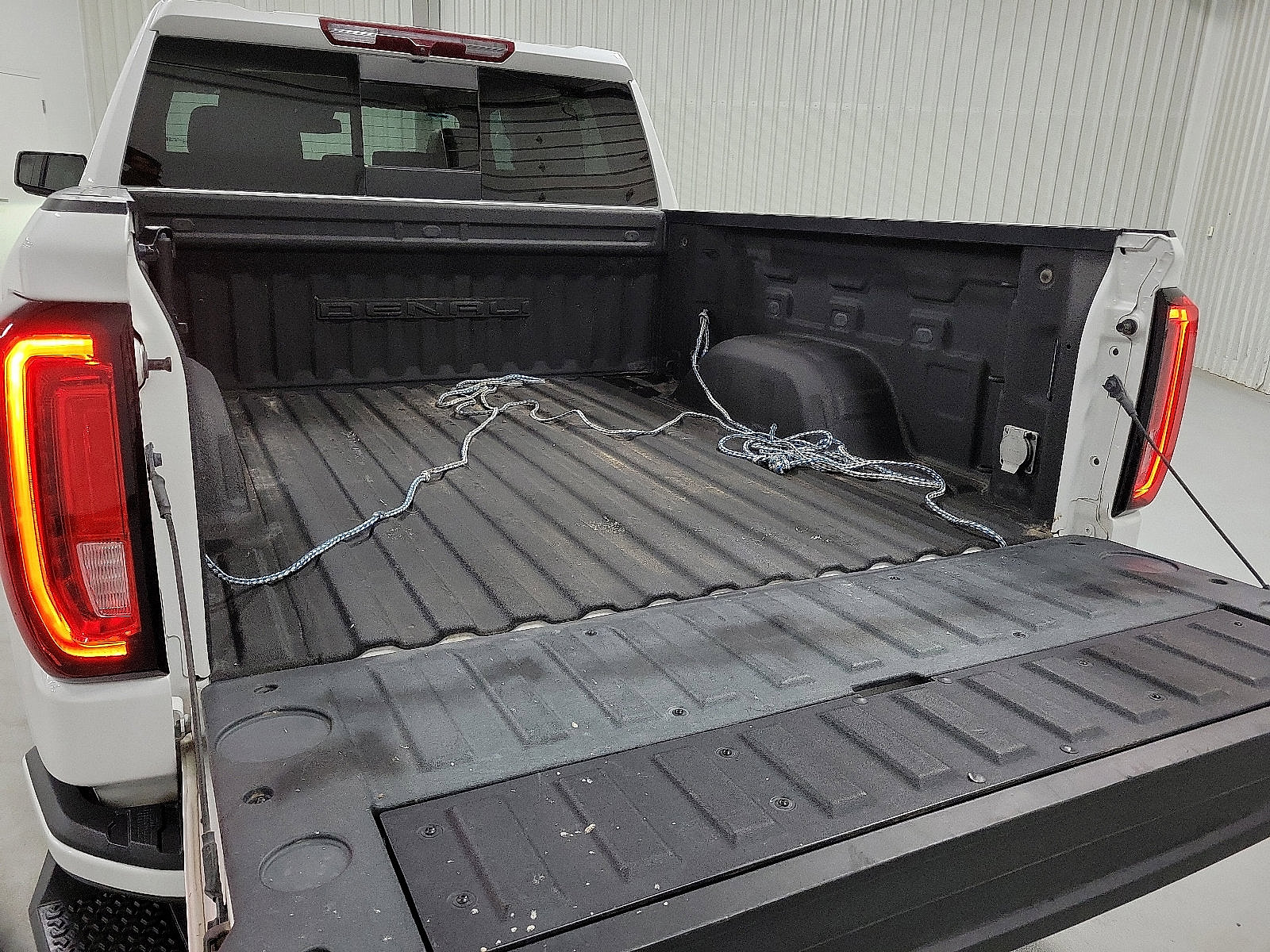 Used 2022 GMC Sierra 1500 Denali AWD/4WD image 5