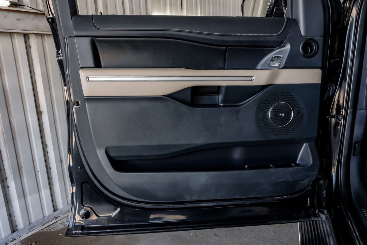 Used 2022 Ford Expedition Max Limited image 44