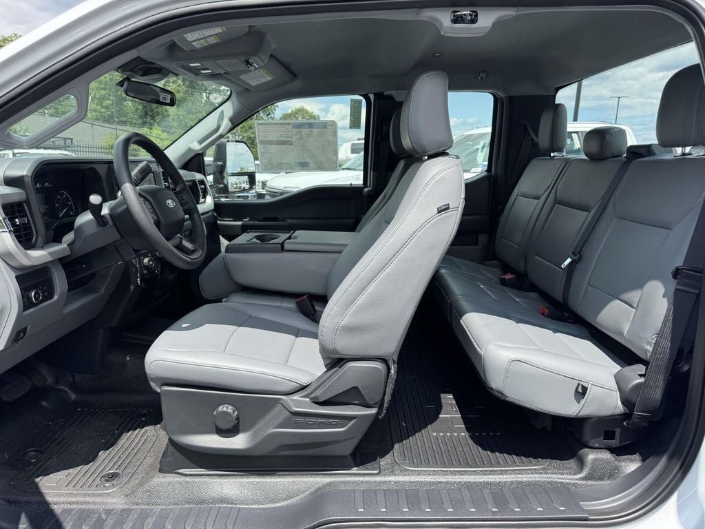 New 2026 Ford F350 XL w/ FX4 Off-Road Package AWD/4WD image 12