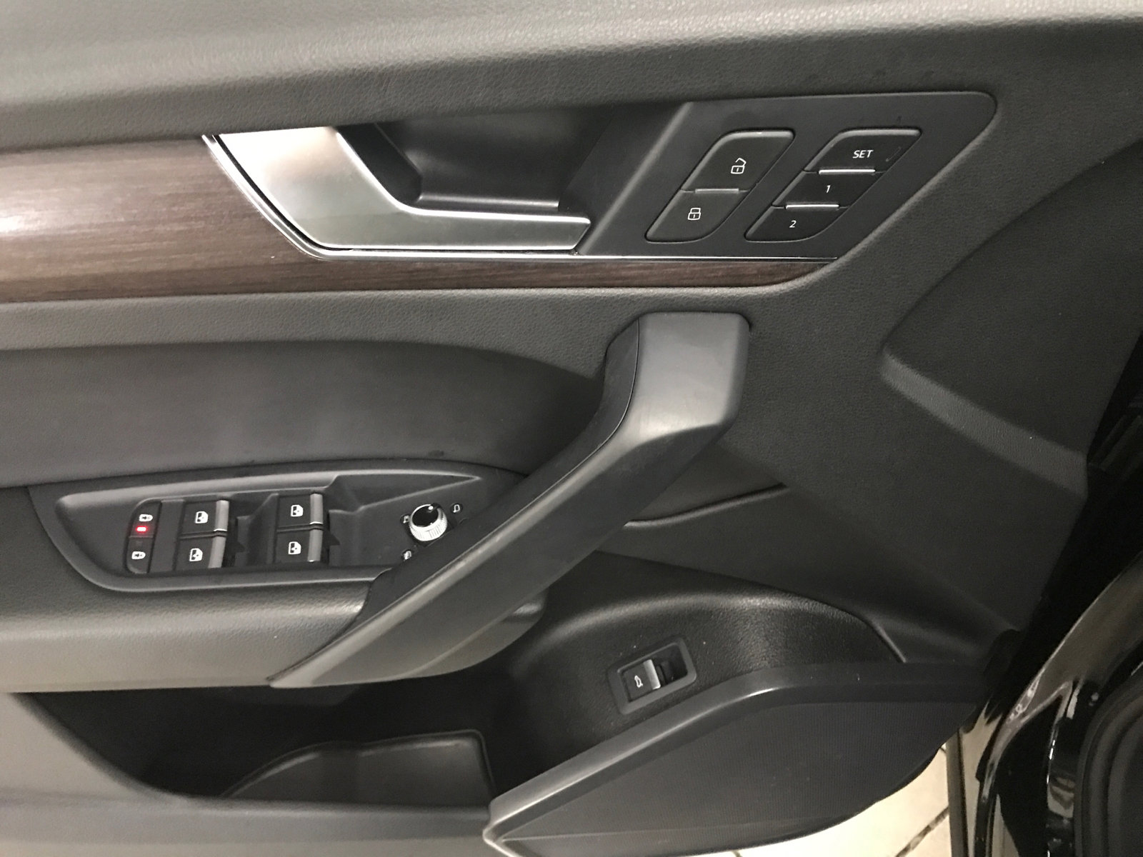 Used 2023 Audi Q5 2.0T Premium w/ Convenience Package image 7