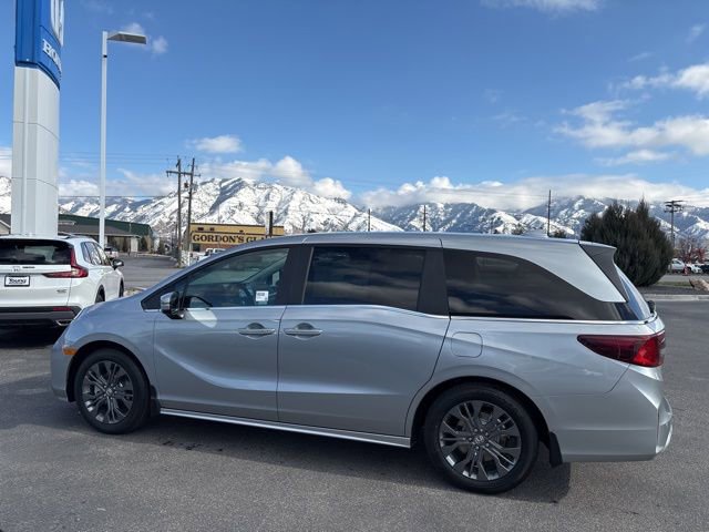 New 2026 Honda Odyssey Touring image 6
