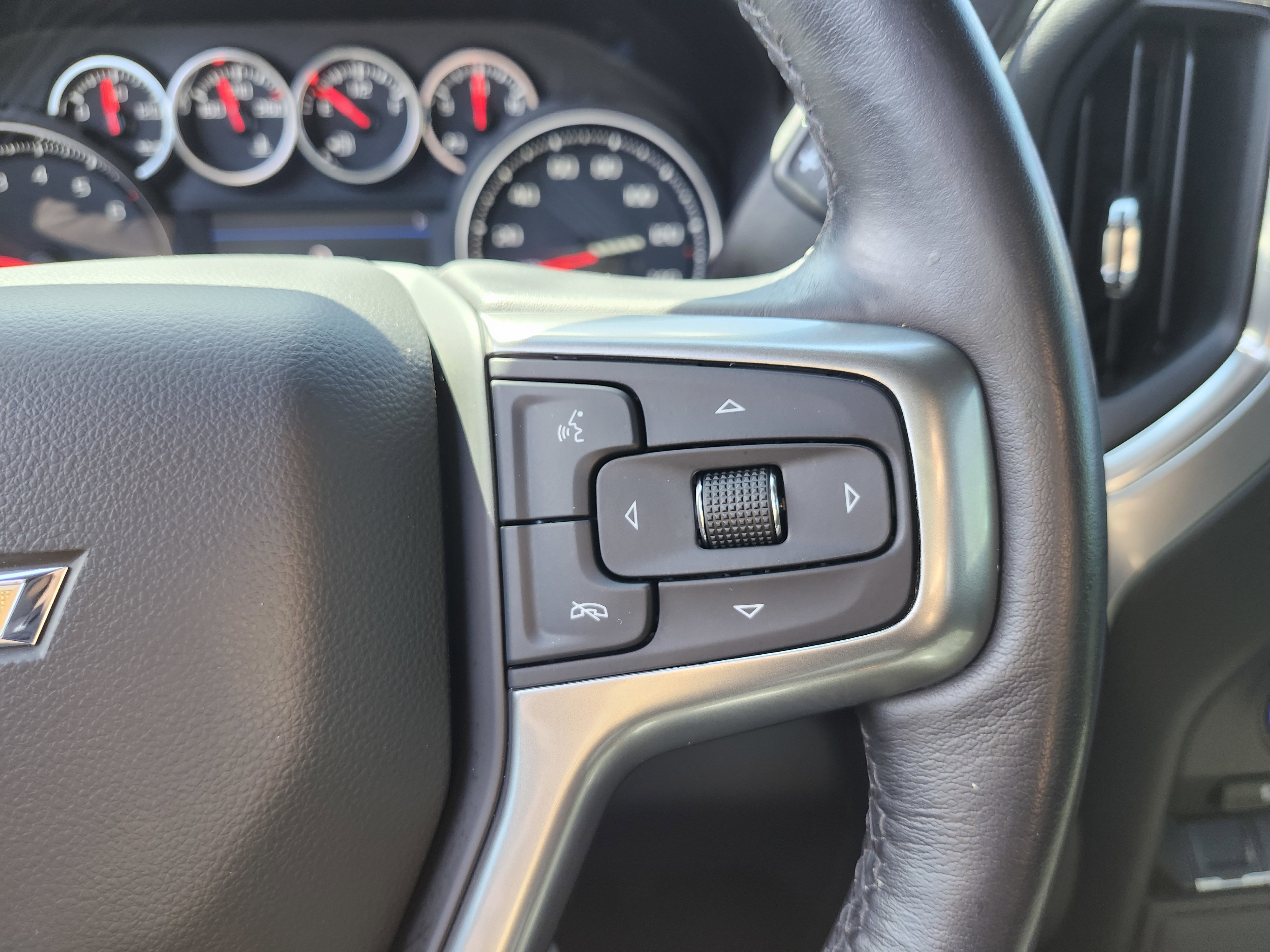 Used 2019 Chevrolet Silverado 1500 LT w/ All-Star Edition image 37