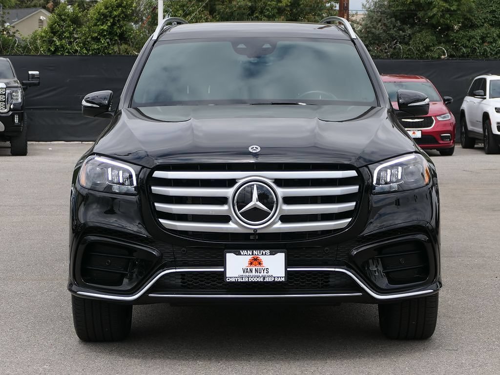 Used 2025 Mercedes-Benz GLS 450 4MATIC image 6
