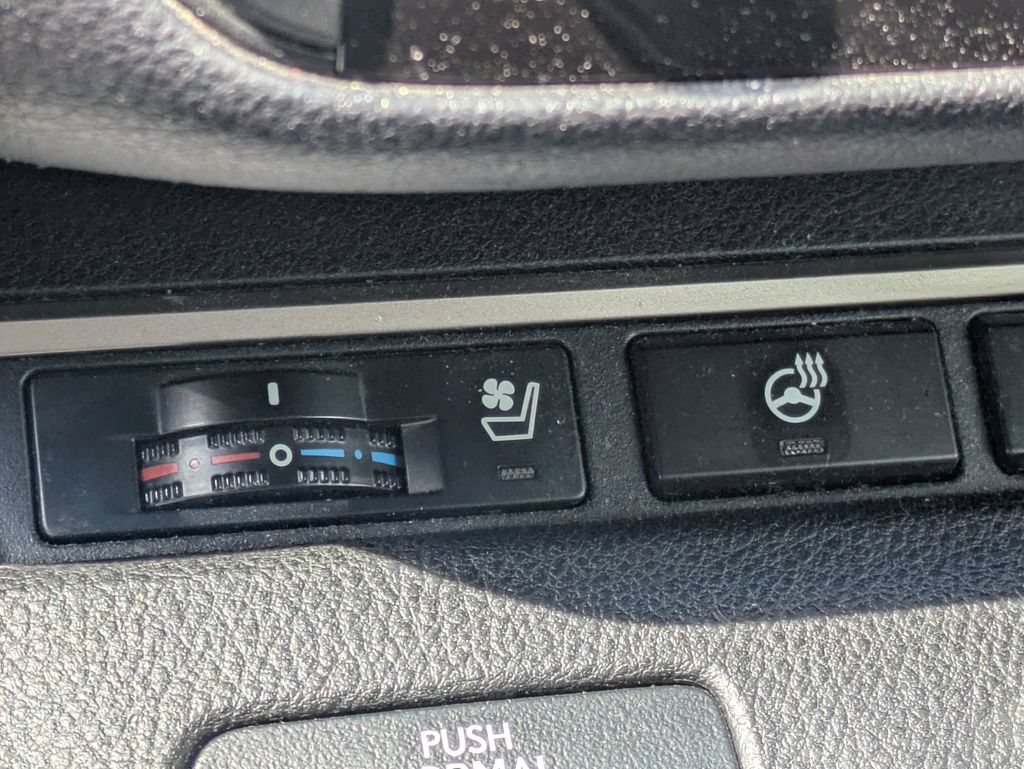 Used 2015 Lexus ES 300h w/ Navigation System Package FWD image 22