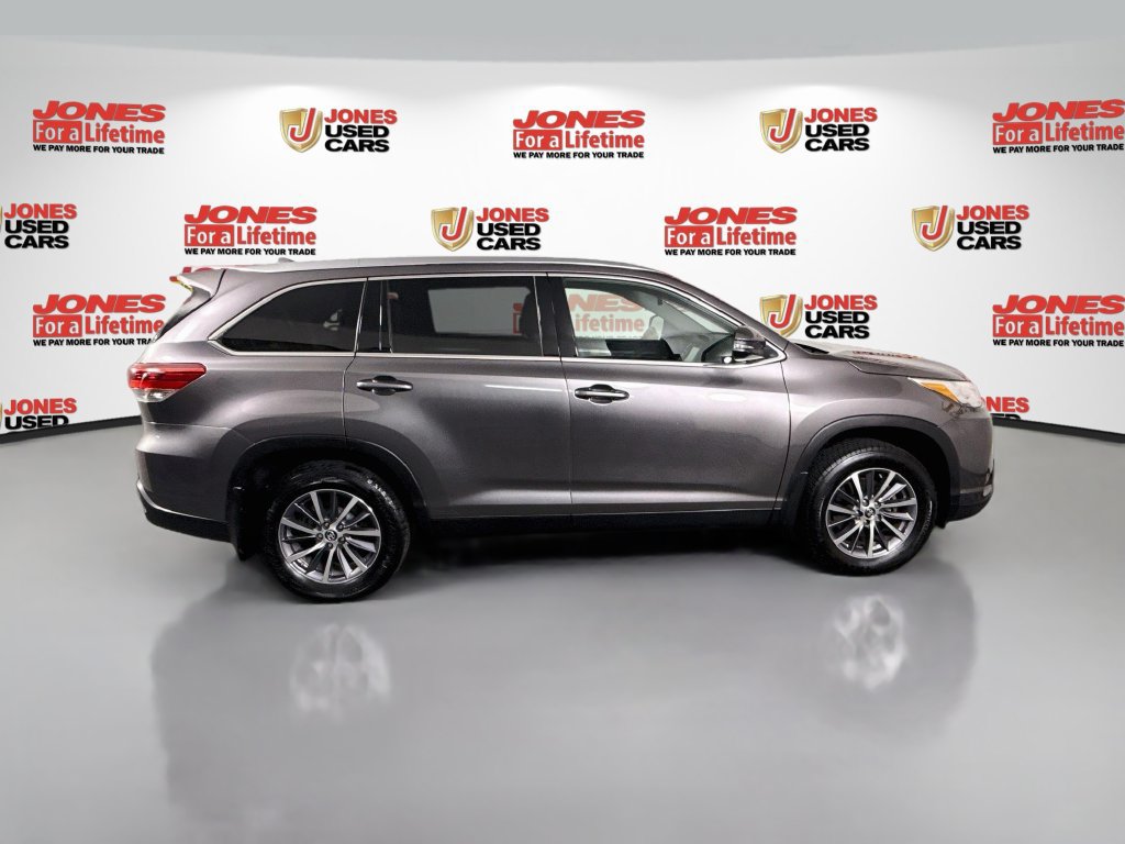 Certified 2019 Toyota Highlander XLE AWD/4WD image 17