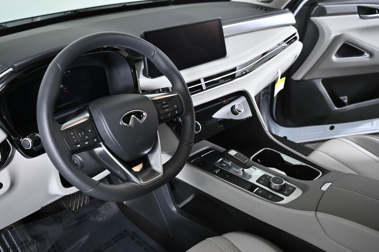 Certified 2026 INFINITI QX60 Luxe w/ Cargo Package image 11