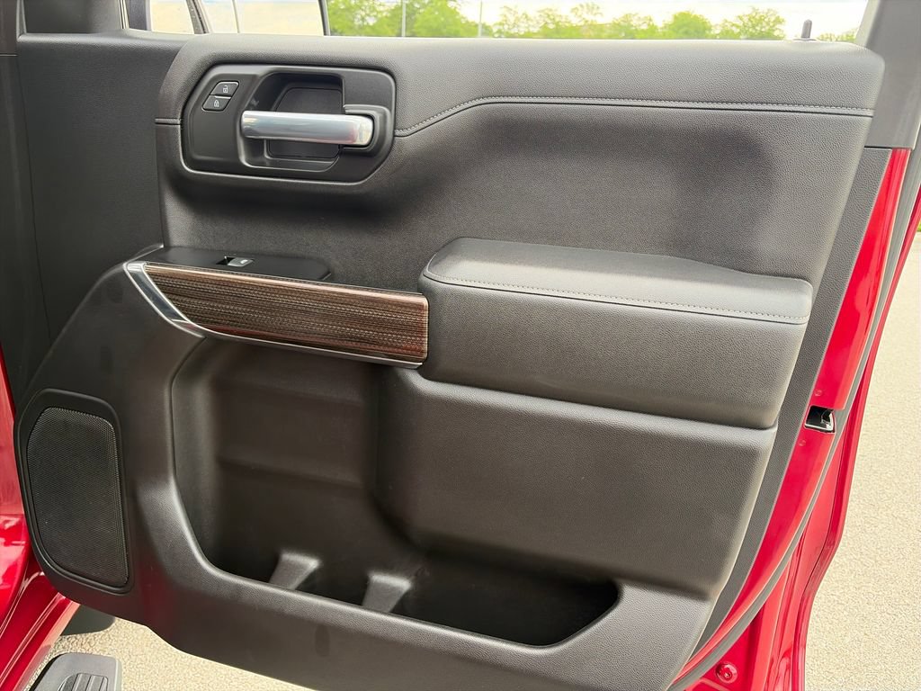 Used 2019 Chevrolet Silverado 1500 RST AWD/4WD image 9