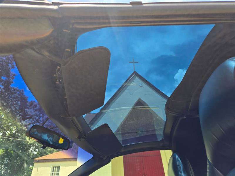 Used 2000 Chevrolet Corvette Coupe w/ Memory Pkg image 23