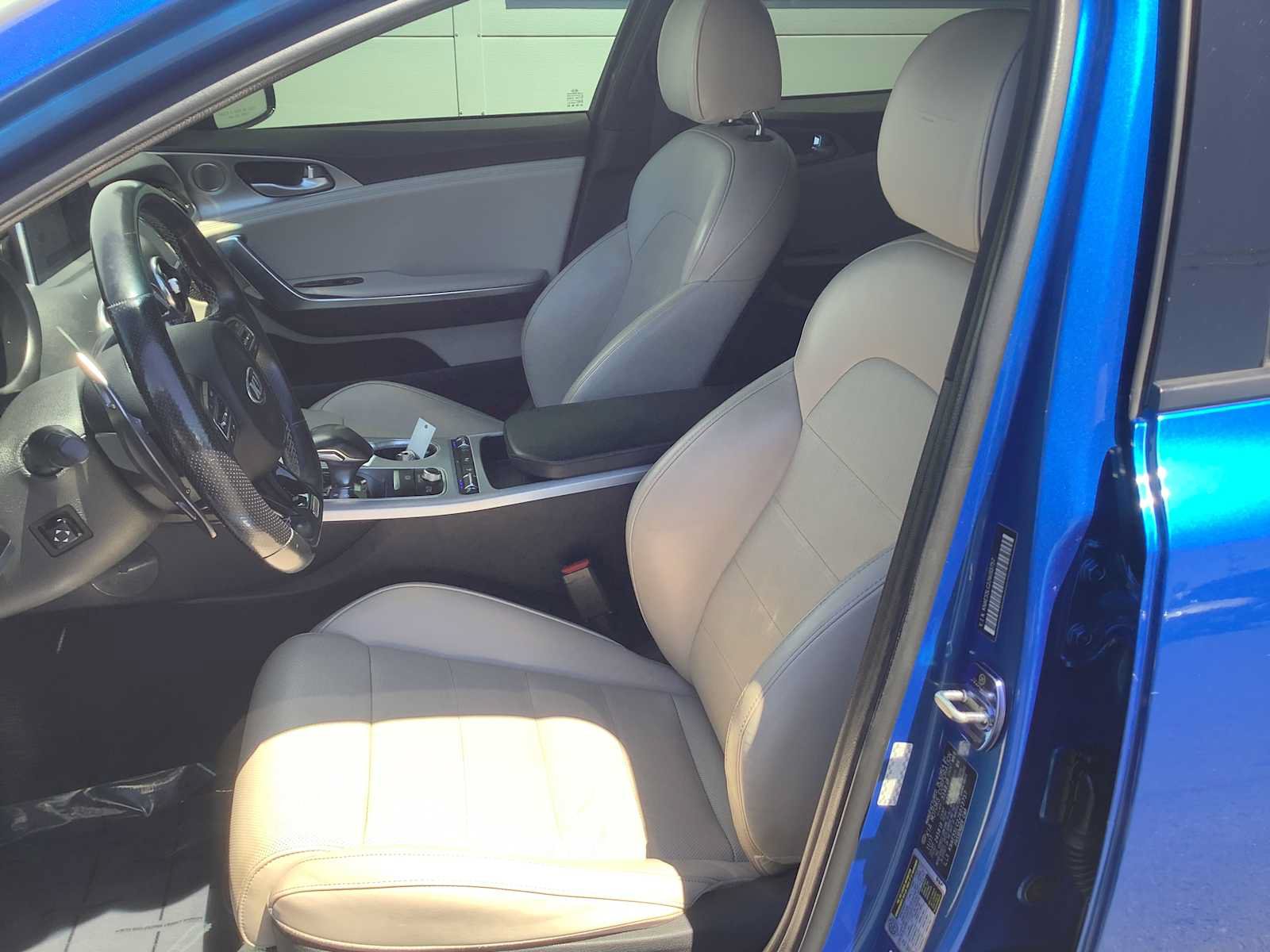 Used 2018 Kia Stinger GT2 AWD/4WD image 11