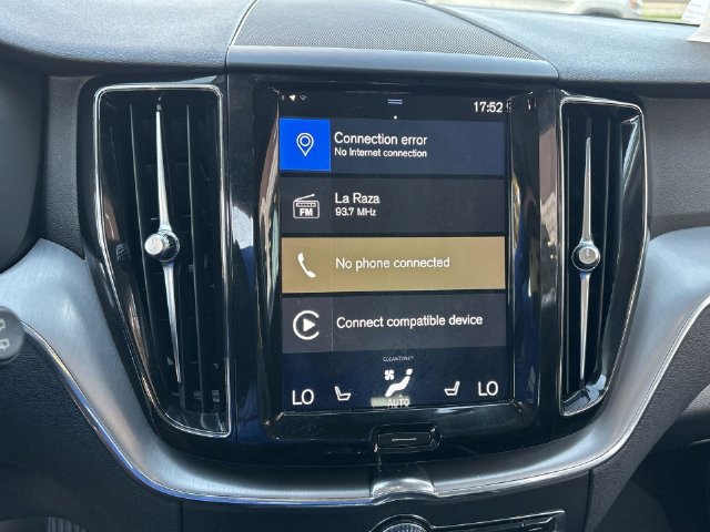 Used 2019 Volvo XC60 T5 Momentum w/ Premium Package AWD/4WD image 24