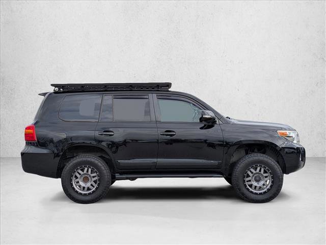 Used 2014 Toyota Land Cruiser image 4