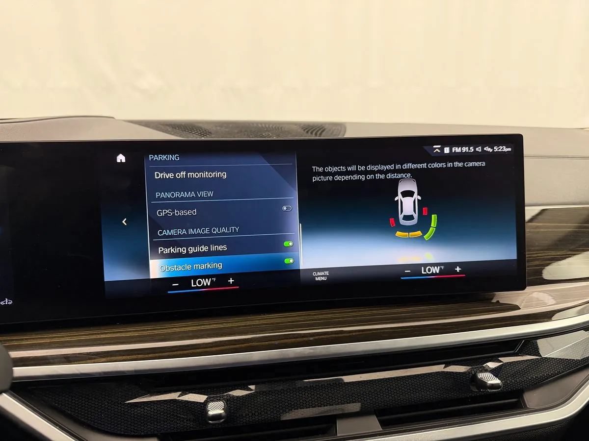 Used 2023 BMW X7 xDrive40i w/ Premium Package AWD/4WD image 30