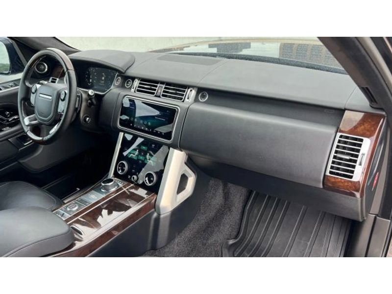 Used 2019 Land Rover Range Rover Long Wheelbase Supercharged image 18