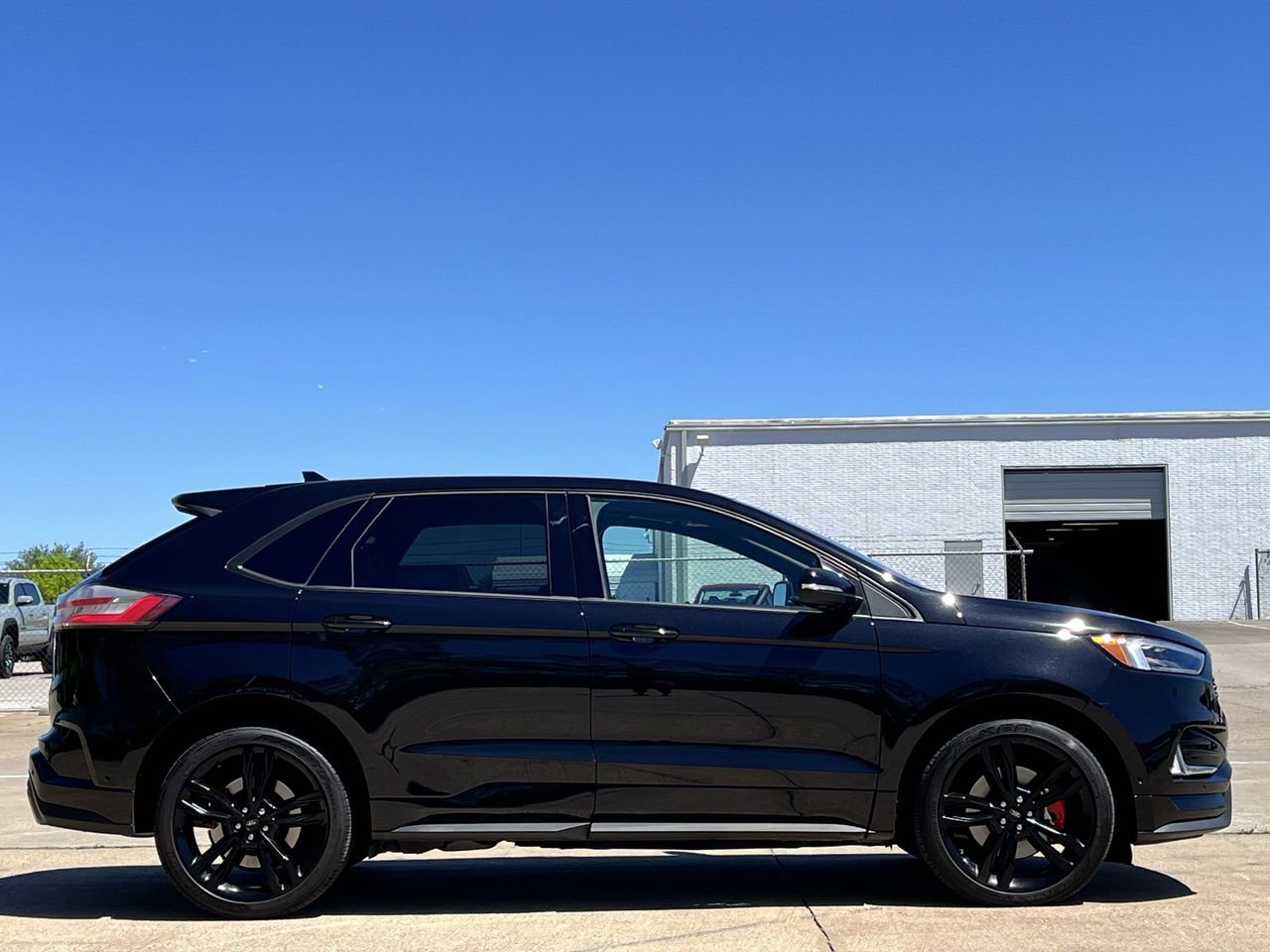 Used 2019 Ford Edge ST w/ Equipment Group 401A image 3