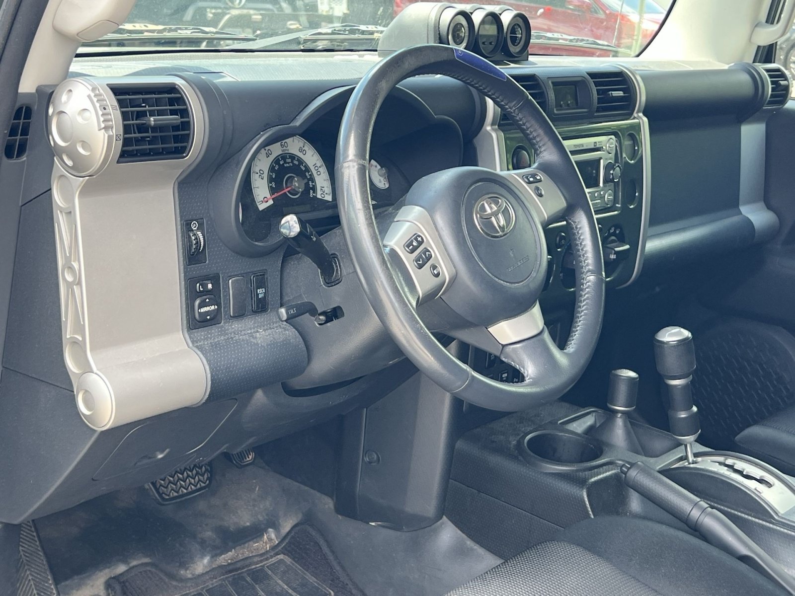 Used 2012 Toyota FJ Cruiser 4WD w/ Upgrade Pkg image 15