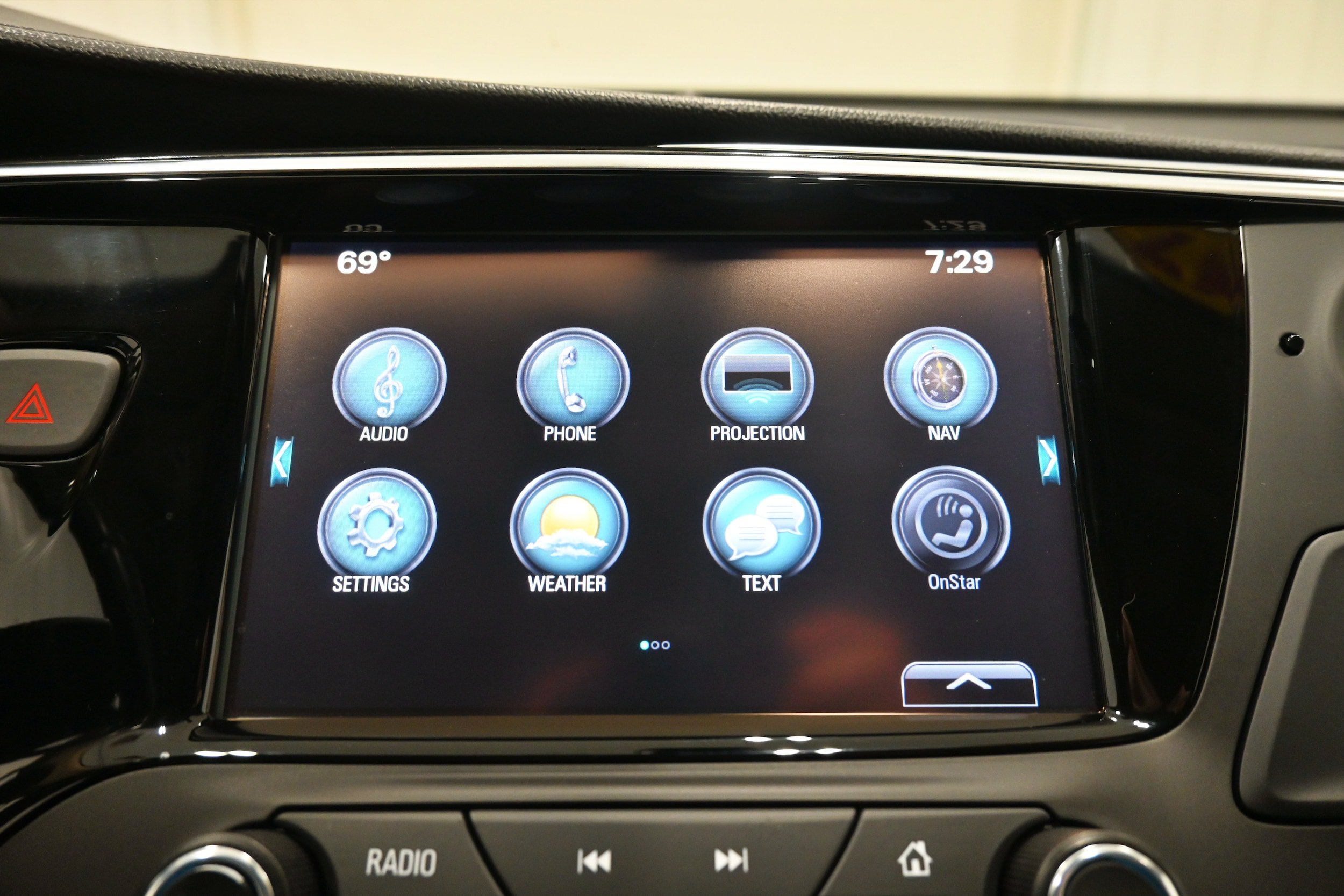 Used 2017 Buick Envision Essence AWD/4WD image 13