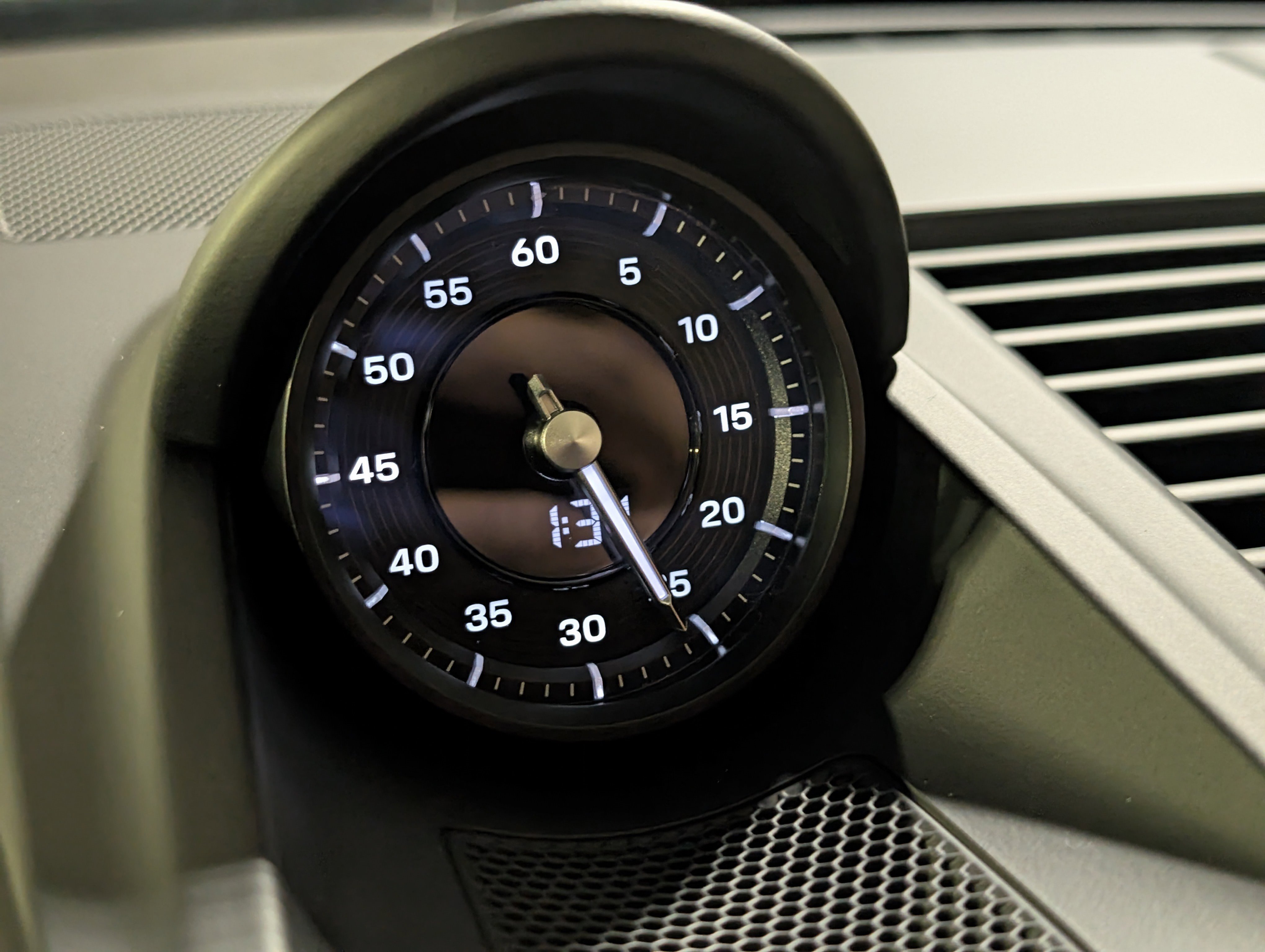 Certified 2025 Porsche 911 Carrera image 39