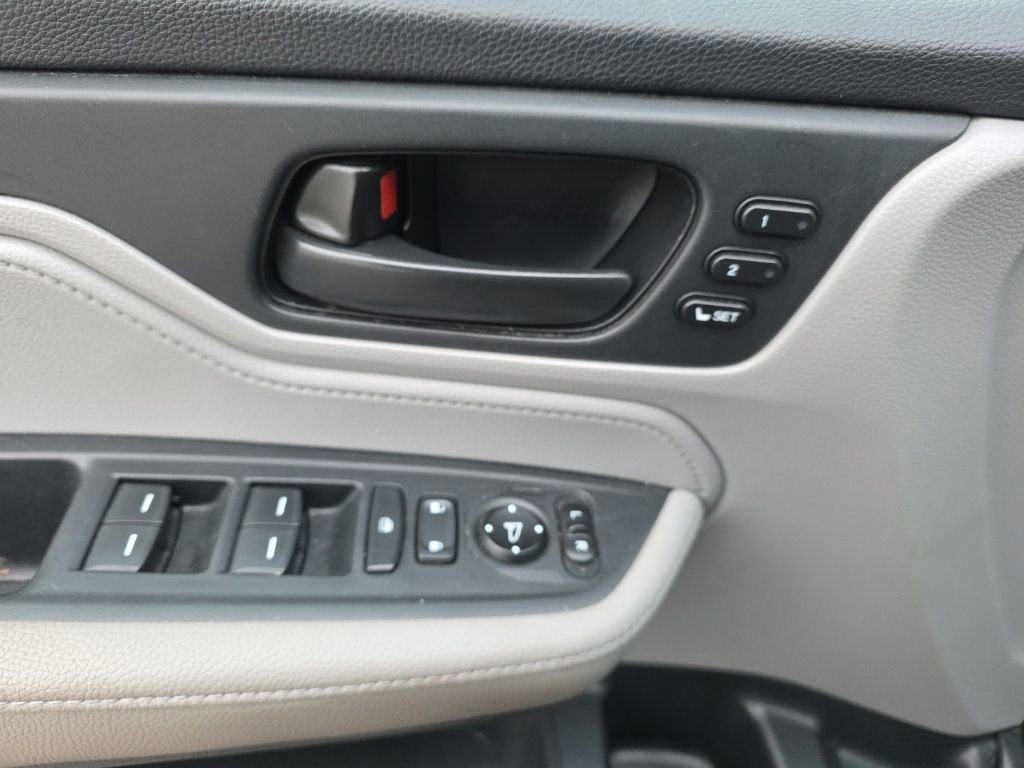 Used 2021 Honda Odyssey EX-L image 12