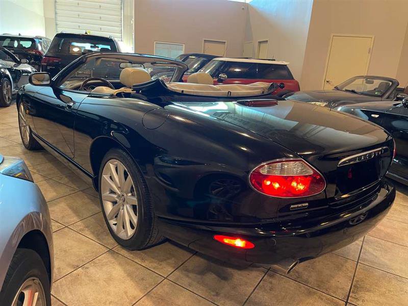 Used 2006 Jaguar XK8 Convertible image 50