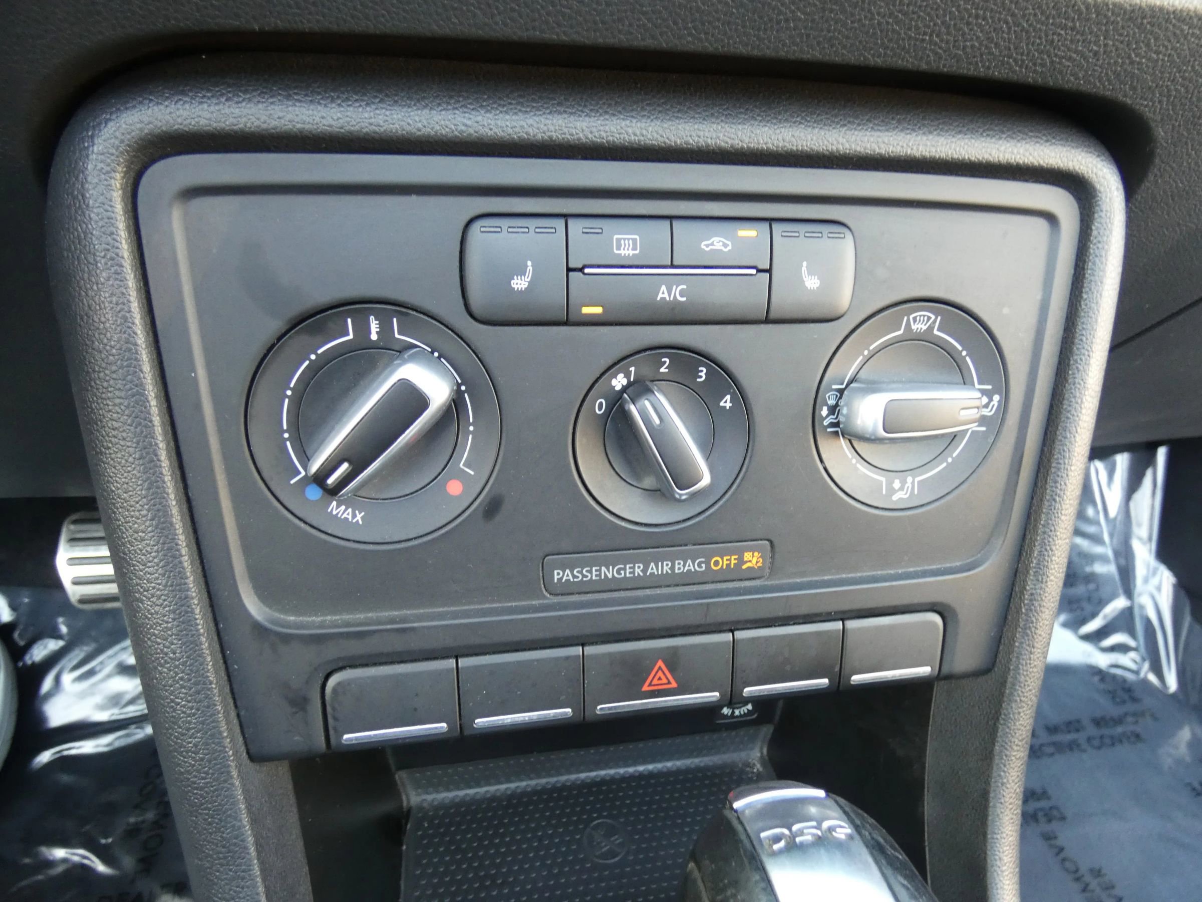 Used 2014 Volkswagen Beetle R-Line image 55