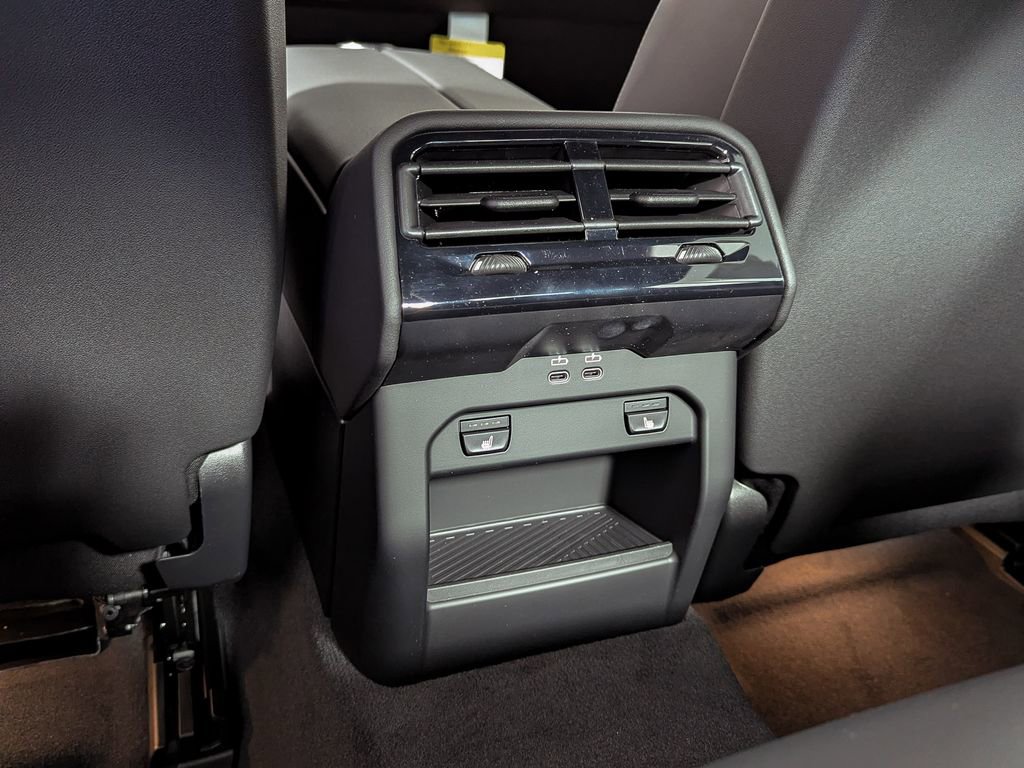 New 2026 BMW 530i xDrive w/ Premium Package image 32