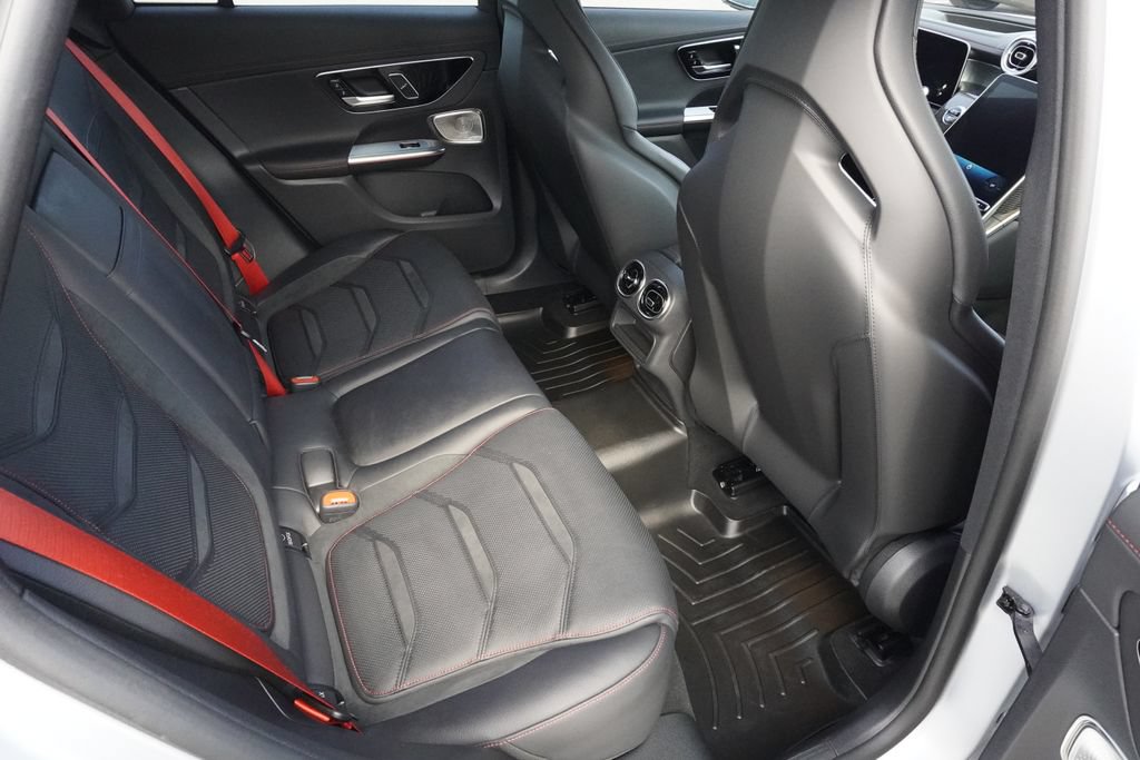 Used 2024 Mercedes-Benz GLC 43 AMG 4MATIC image 26