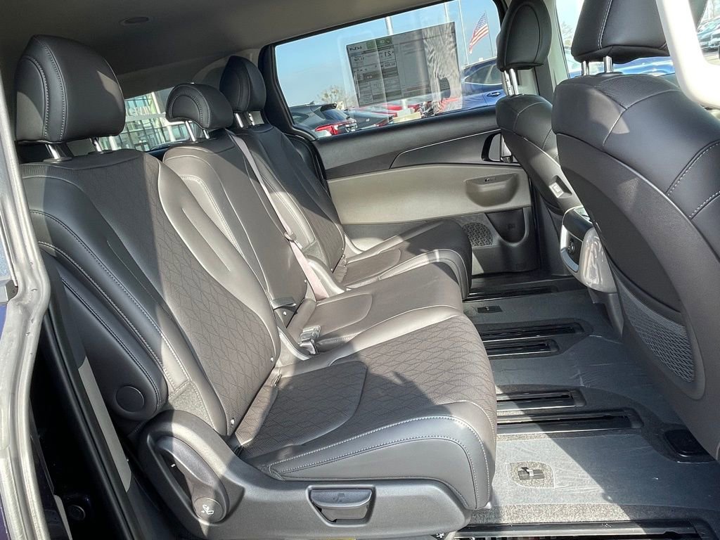 New 2026 Kia Carnival image 28