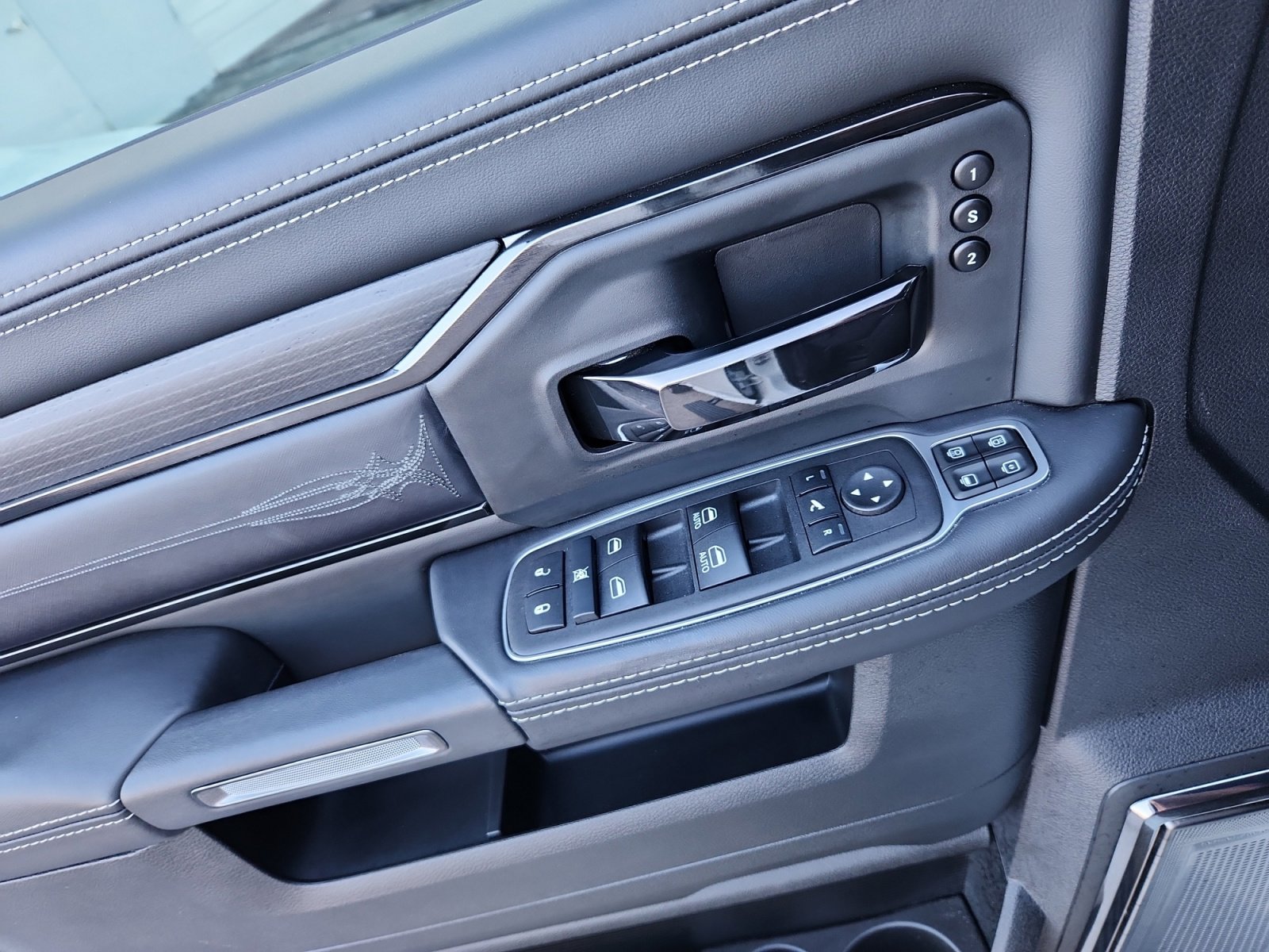 Used 2024 RAM 3500 Limited w/ Night Edition image 16