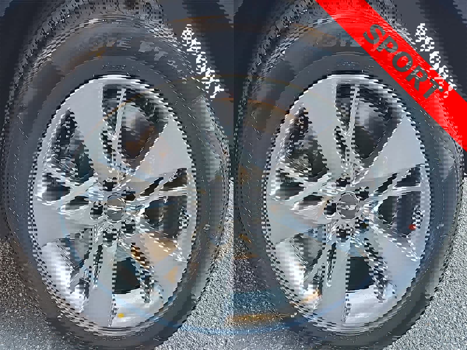 Used 2022 Genesis GV70 3.5T Sport image 12