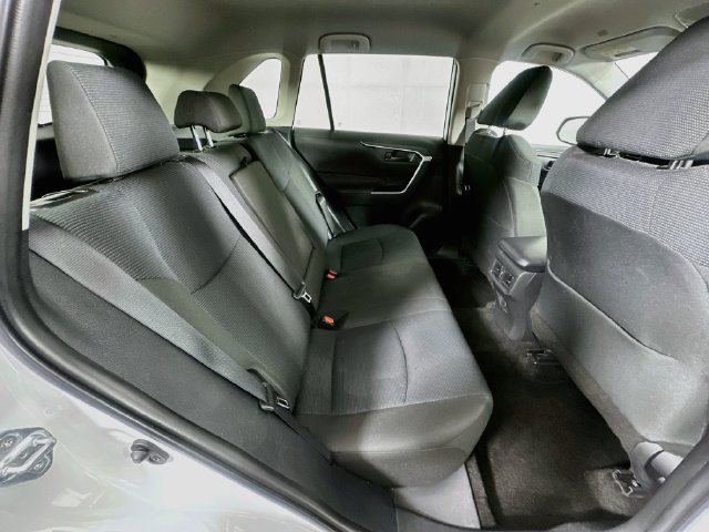 Used 2025 Toyota RAV4 LE AWD/4WD image 25