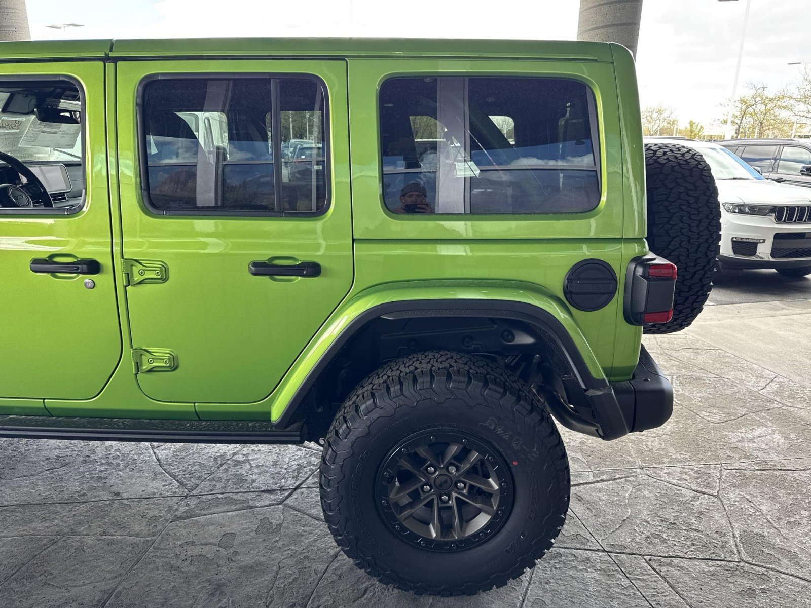 New 2025 Jeep Wrangler Unlimited Rubicon 392 image 13