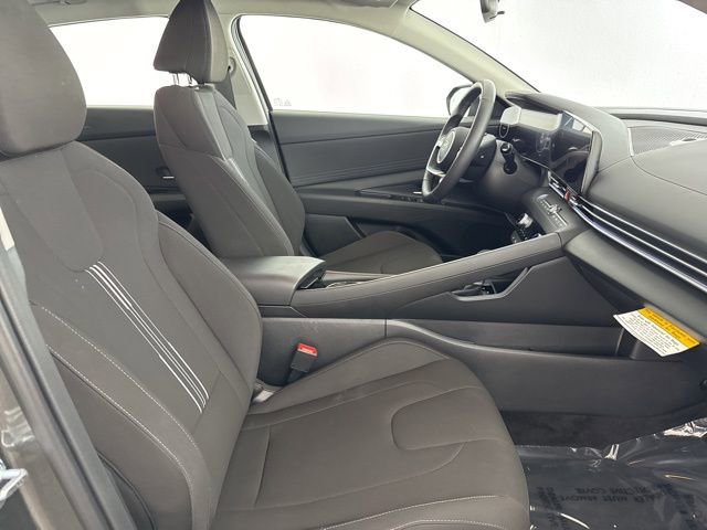 Certified 2025 Hyundai Elantra SEL image 27