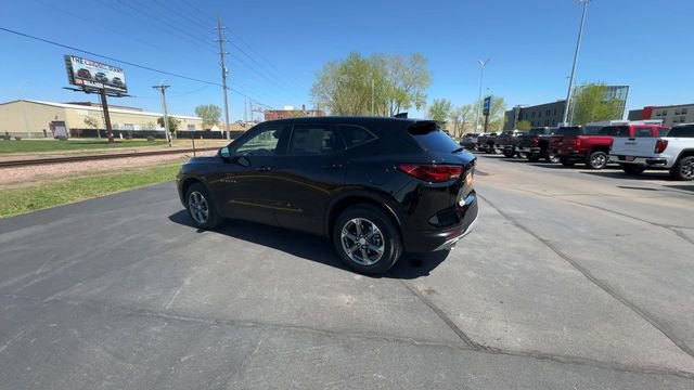 Used 2025 Chevrolet Blazer LT AWD/4WD image 6