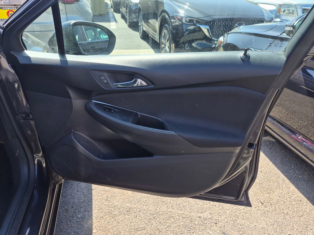 Used 2016 Chevrolet Cruze LT FWD image 11