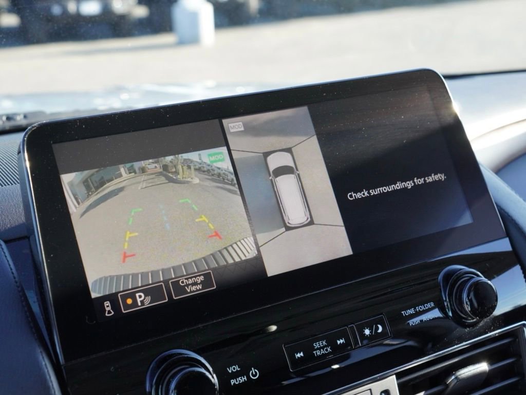 Used 2024 Nissan Armada SL w/ Captain's Chairs Package image 14