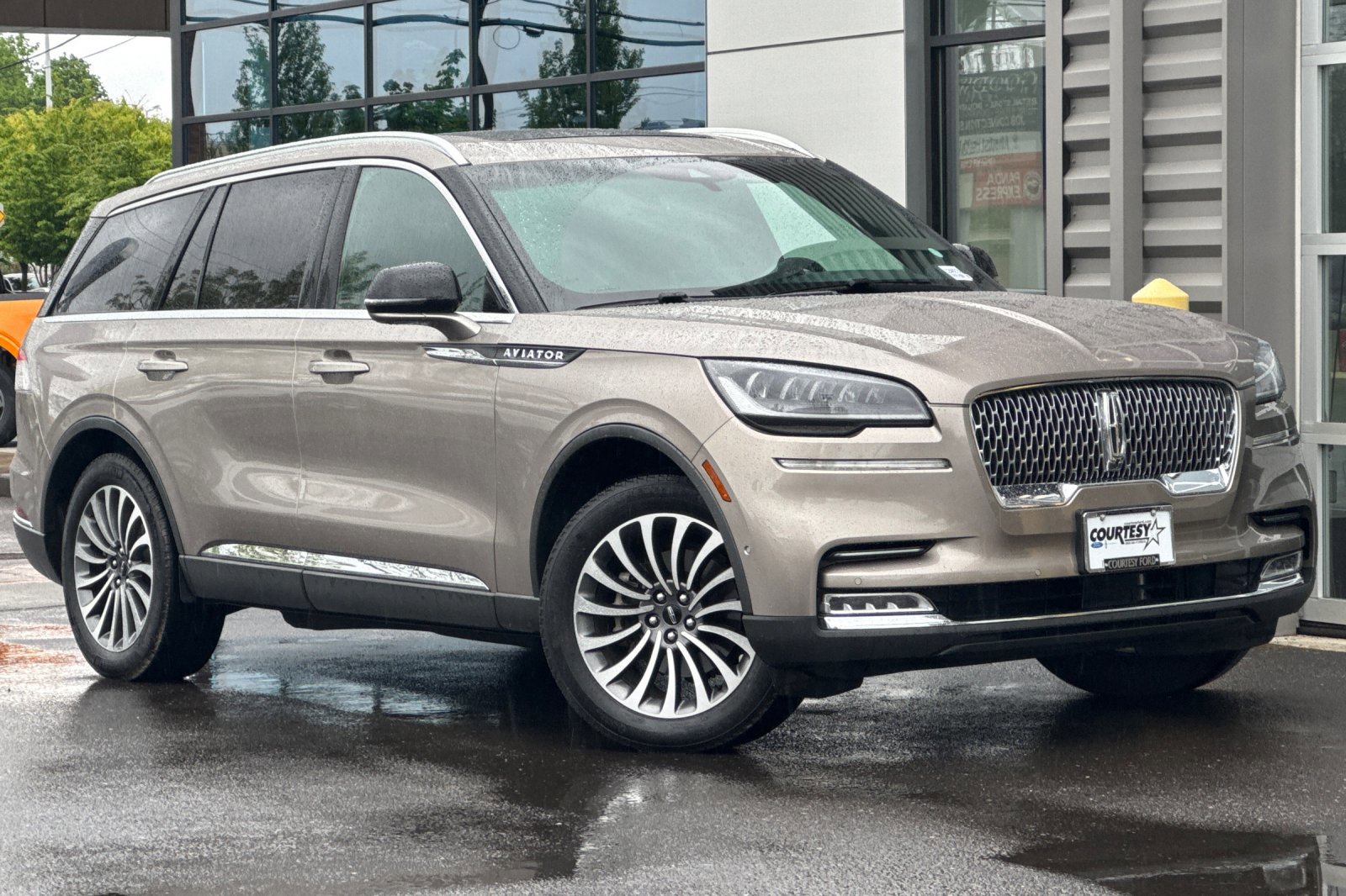 Certified 2020 Lincoln Aviator Reserve w/ Equipment Group 201A image 1
