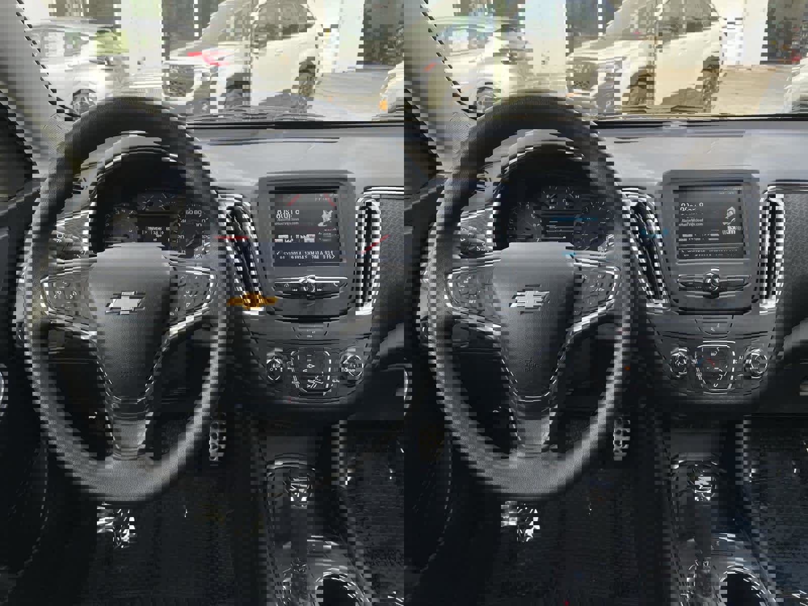 Used 2017 Chevrolet Malibu LT image 18