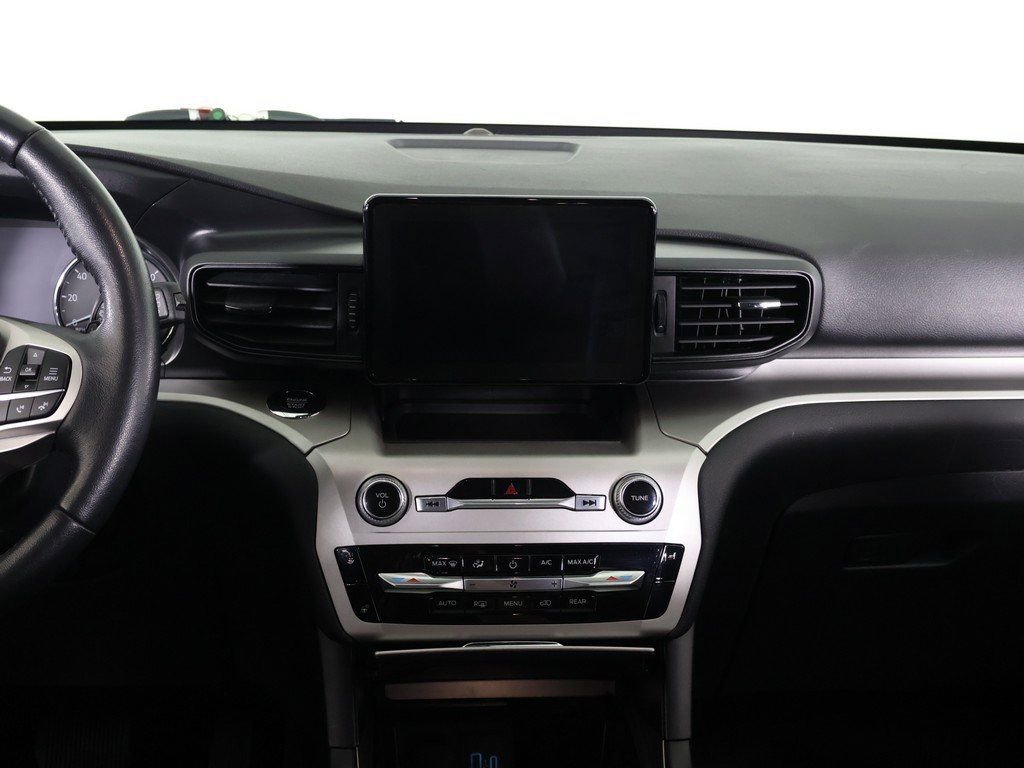 Used 2020 Ford Explorer XLT w/ Comfort Package image 39