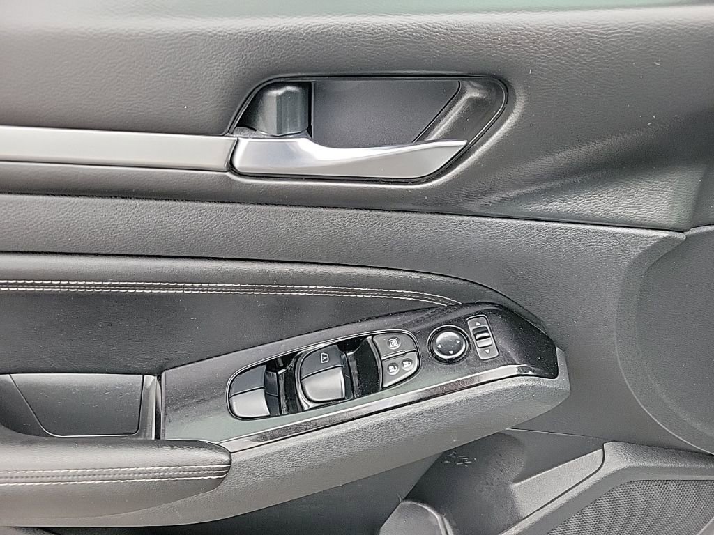 Used 2023 Nissan Altima 2.5 SL image 13